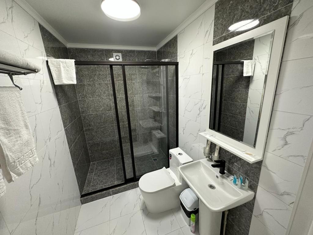 Voyazh Ξενοδοχείο Taraz Εξωτερικό φωτογραφία